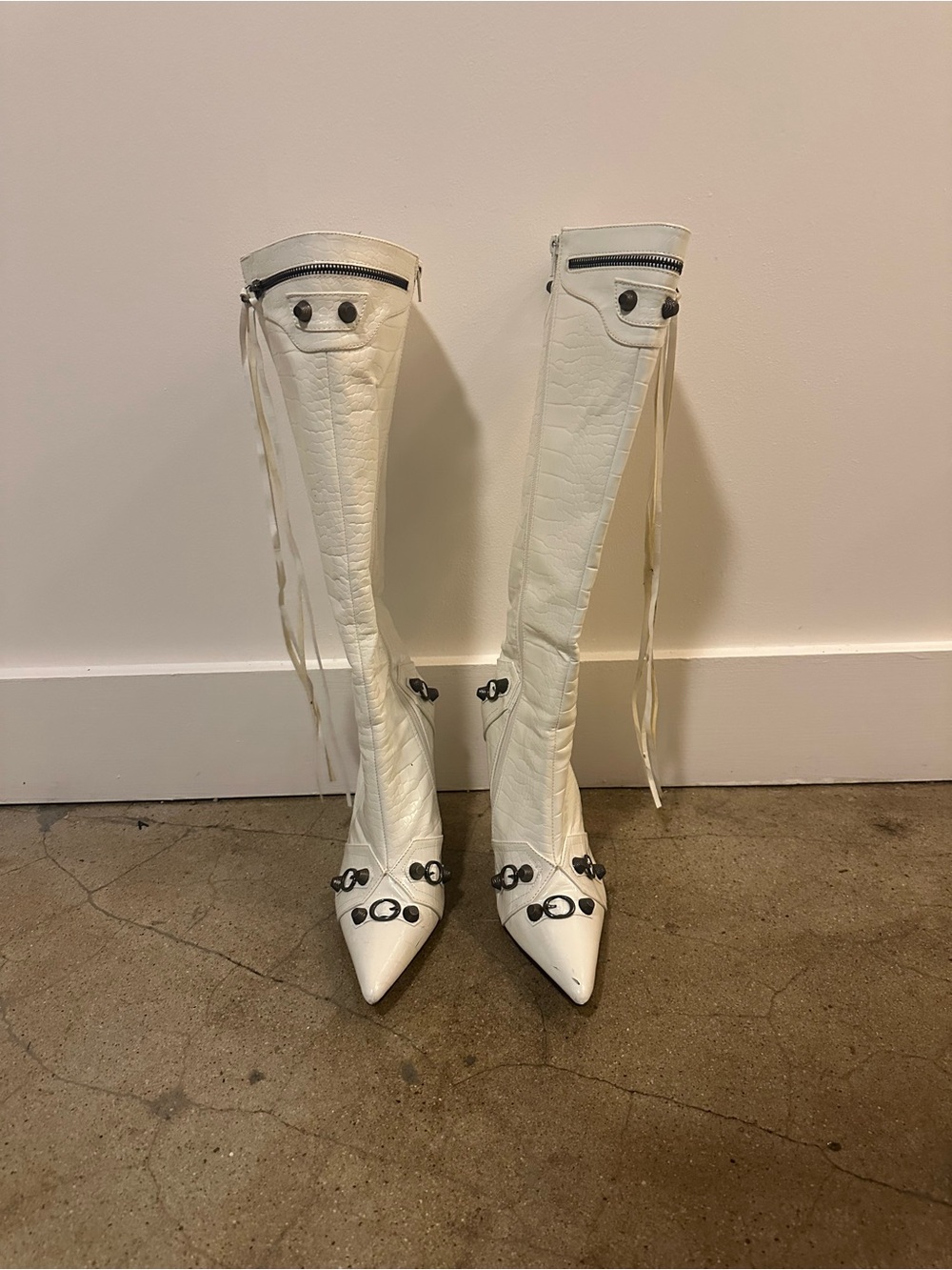 White Tall Pointed-Toe Knee High Boots - Women's Fashion Boots